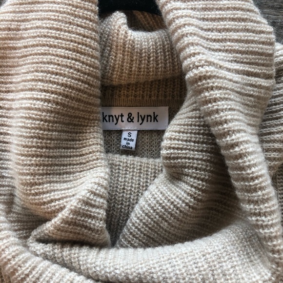 Turtleneck Knit Sweater - Picture 3 of 4